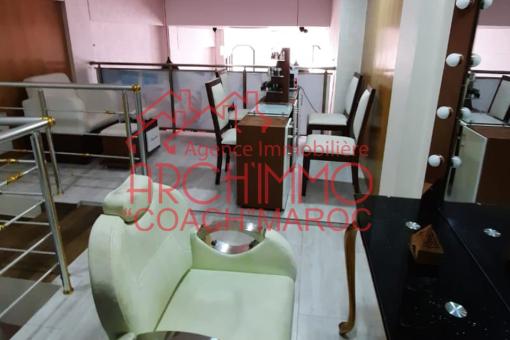 ¡MUY BONITA TIENDA DUPLEX EN LA AVENIDA HERMOSA!