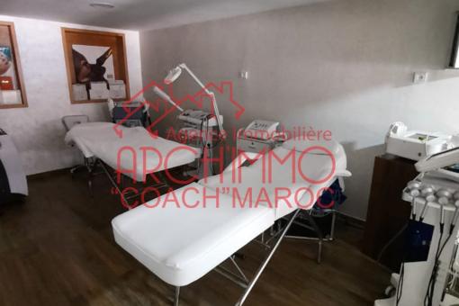 ¡MUY BONITA TIENDA DUPLEX EN LA AVENIDA HERMOSA!